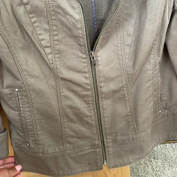 Express Tan Zippered Jacket - Picture 3 of 6